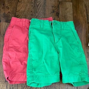 Set of 2 solid Gap Boys Shorts size 5 Slim